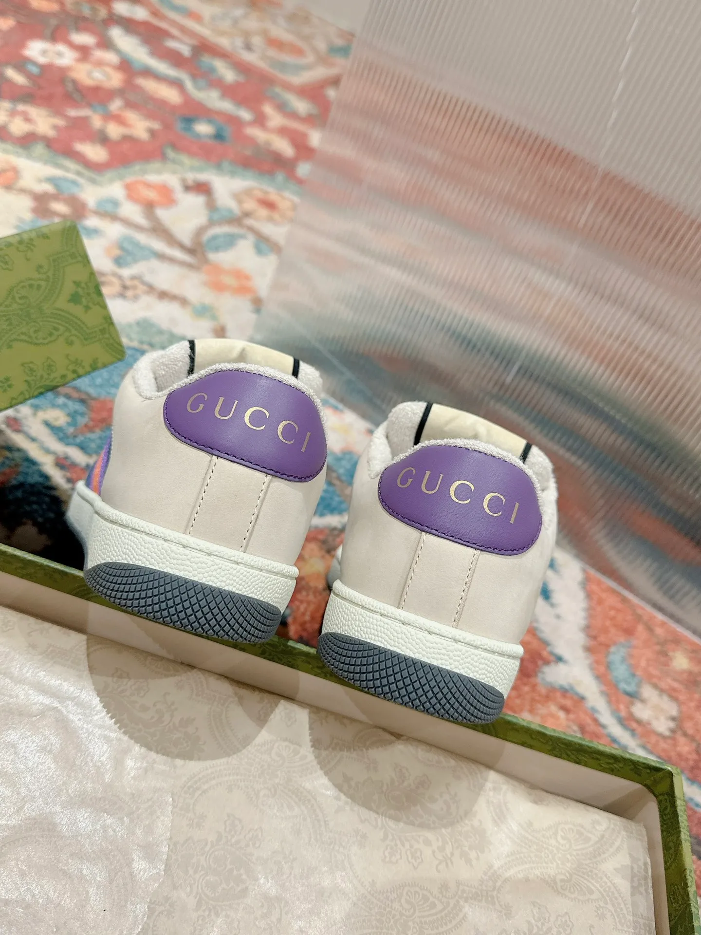 👟👟Ex-factory price 560👟👟 Men ➕10 Gucci————Purchase version GG series distressed dirty shoes-hot style is coming! 9 times out of 10 sales, you will definitely get the money. Ready stock! Spot goods! Spot goods! New colors added - the ultimate version on the market! Purchase the original version and develop it... fabric, material, outsole, and details can be compared at will! Open-mold Swarovski one-to-one replica rhinestone chain...Metal cherry pendant...Metal double G crystal cylindrical mark...Gucci original customized narrow webbing...Super flash series - flash diamond chain. The cherry decoration is detachable and can be changed into two to match with each other to show your personality. Exclusive color-brushed cowhide fabric. Hand-made distressed is very textured and has a sense of luxury! The details of the workmanship can be seen in the drawings, and no line is missed. The original terry cloth is delicate, soft and more comfortable and breathable. The privately stamped two-color original TPU outsole (lower layer is wider and the upper layer is narrower). Matching packaging⭐️ Size: Female 35-40 Male 39-44 (Female 41 Male 45 customized)